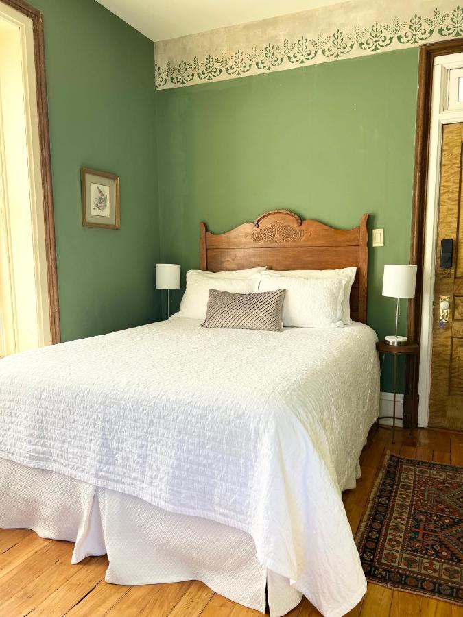 The Woodbridge House Hotel Kingsville Bagian luar foto