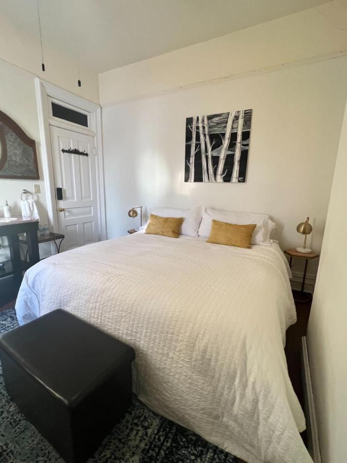 The Woodbridge House Hotel Kingsville Bagian luar foto