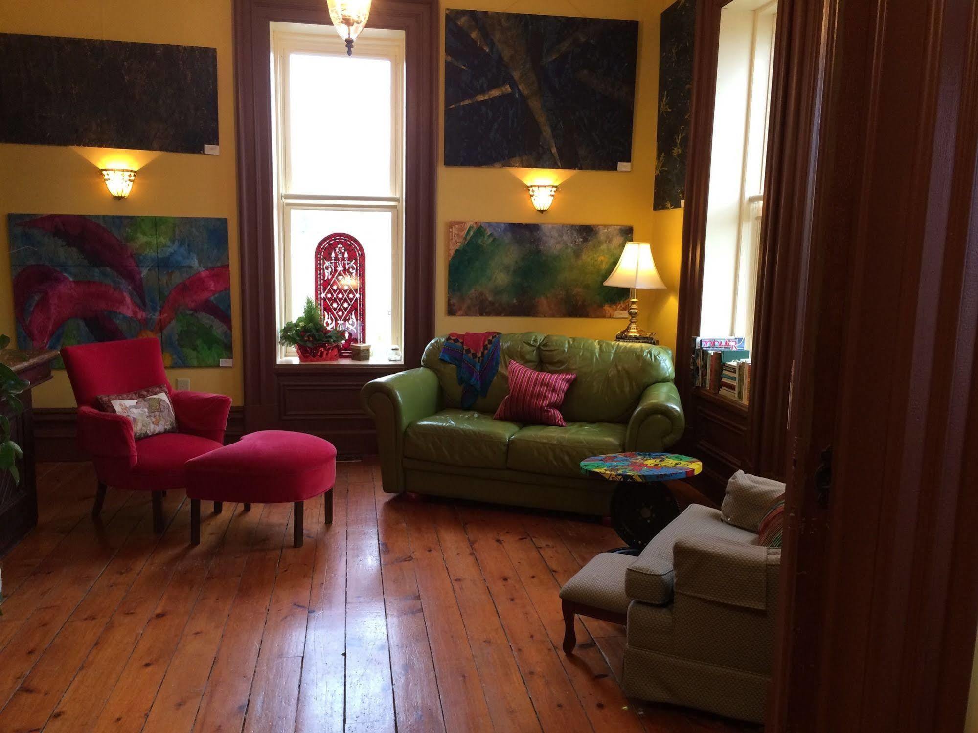 The Woodbridge House Hotel Kingsville Bagian luar foto